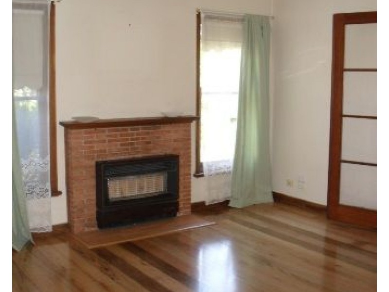 13 Summit Road, Burwood VIC 3125