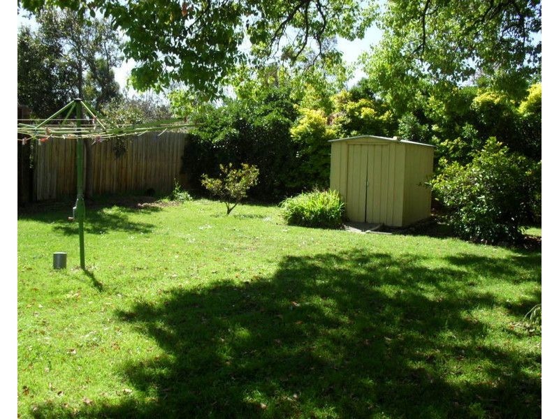 13 Summit Road, Burwood VIC 3125