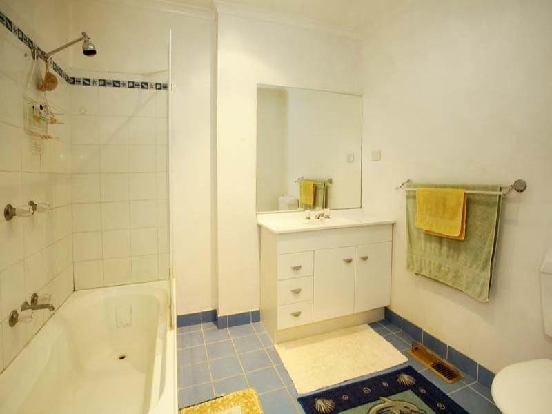 2/192 Surrey Road, Blackburn VIC 3130