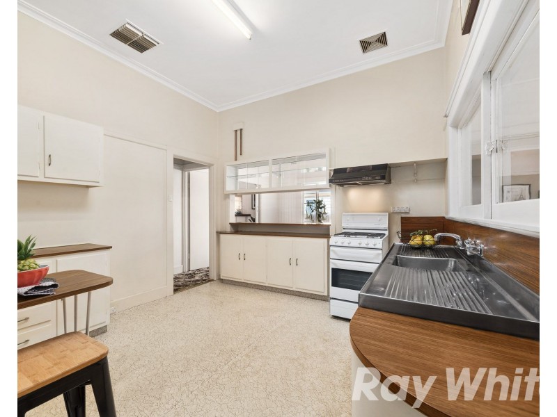 22 Malabar Road, Blackburn VIC 3130