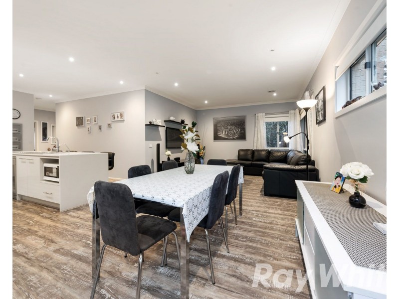 18 The Range Boulevard, Croydon VIC 3136