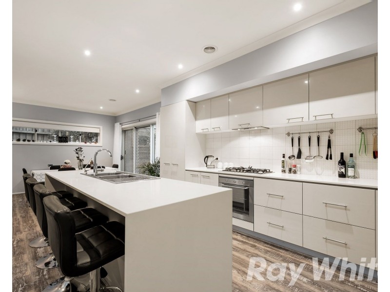 18 The Range Boulevard, Croydon VIC 3136