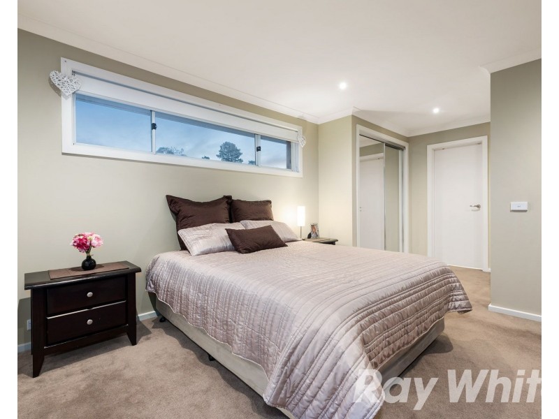 18 The Range Boulevard, Croydon VIC 3136