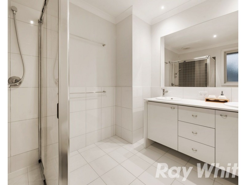 18 The Range Boulevard, Croydon VIC 3136