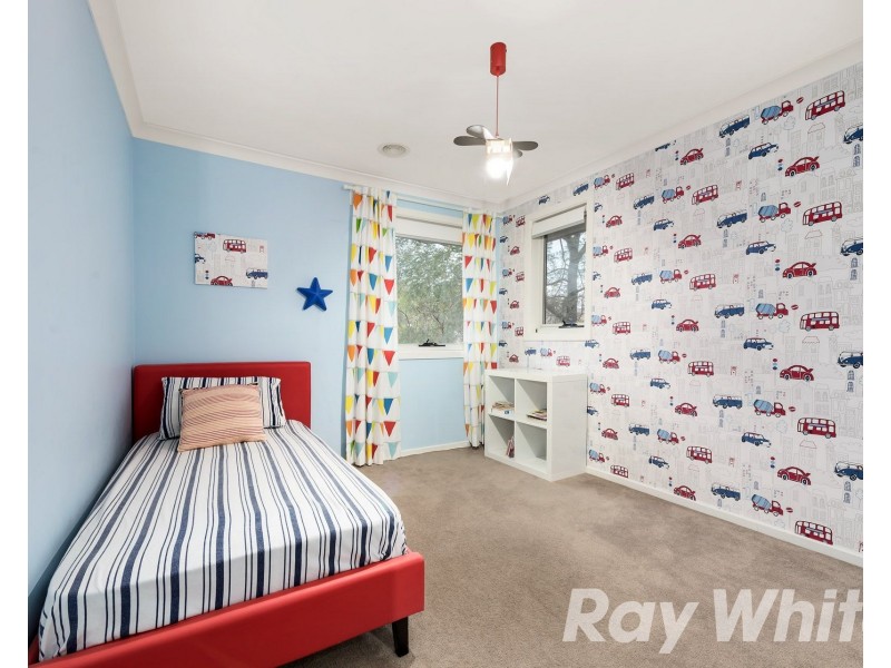 18 The Range Boulevard, Croydon VIC 3136