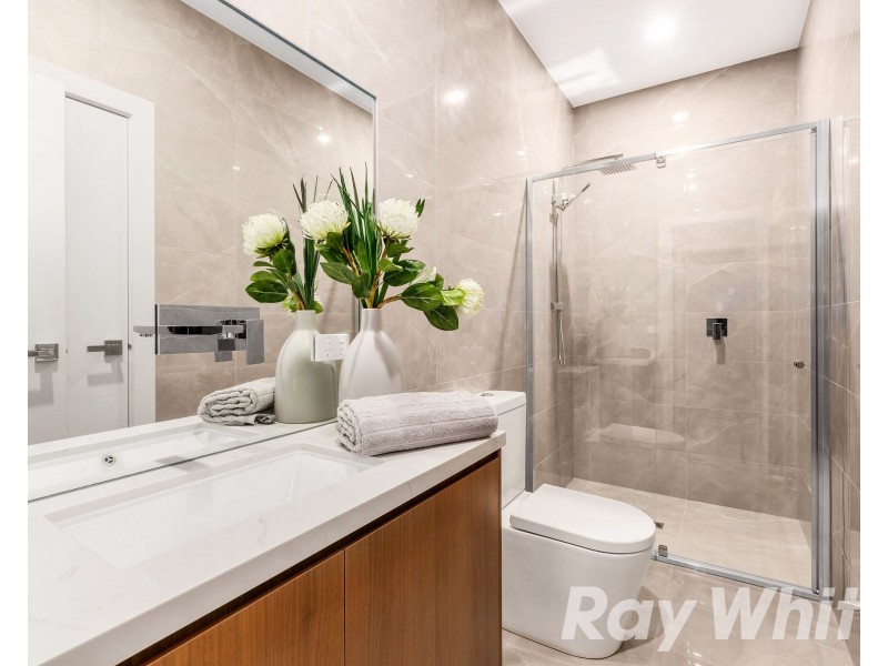 2/10 Carween Avenue, Mitcham VIC 3132