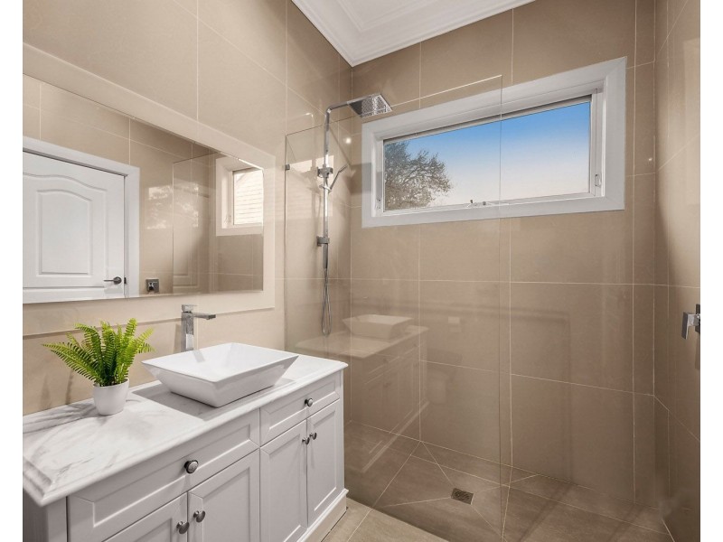 7 Cornfield Grove, Box Hill South VIC 3128