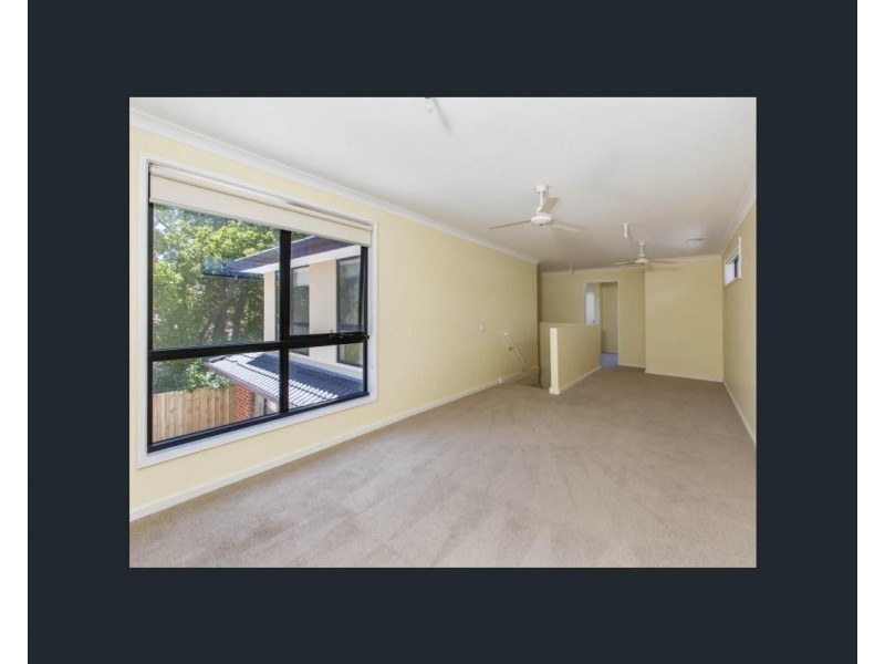 2/1 Branksome Grove, Blackburn South VIC 3130