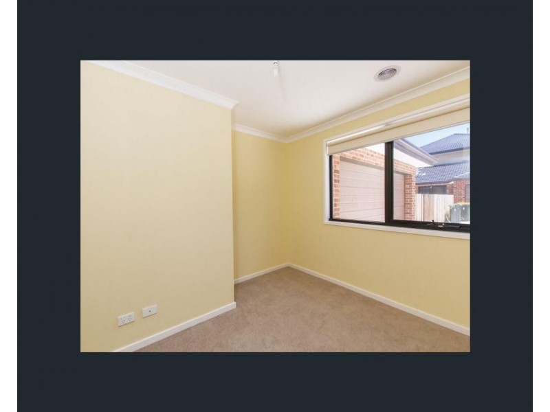 2/1 Branksome Grove, Blackburn South VIC 3130