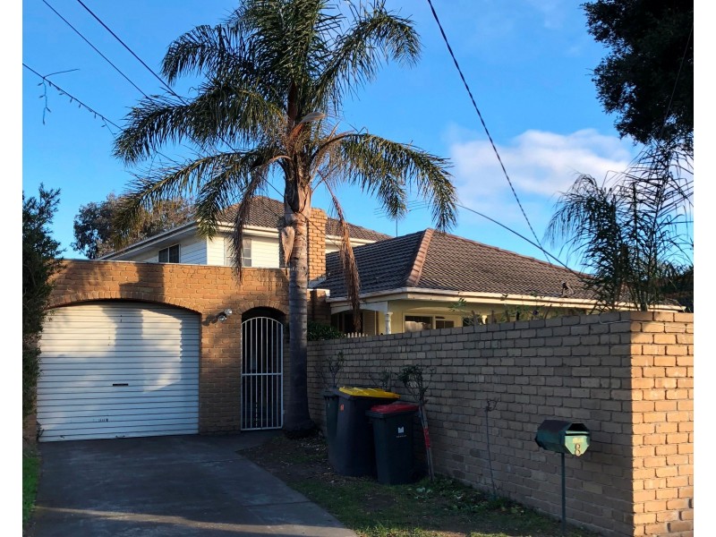 8 Merrick Crescent, Glen Waverley VIC 3150