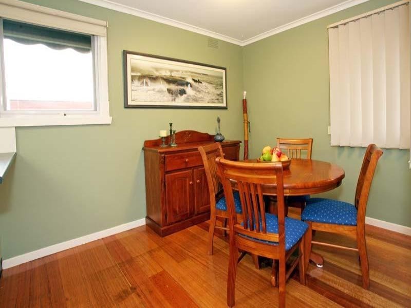 48 Robinlee Drive, Burwood East VIC 3151