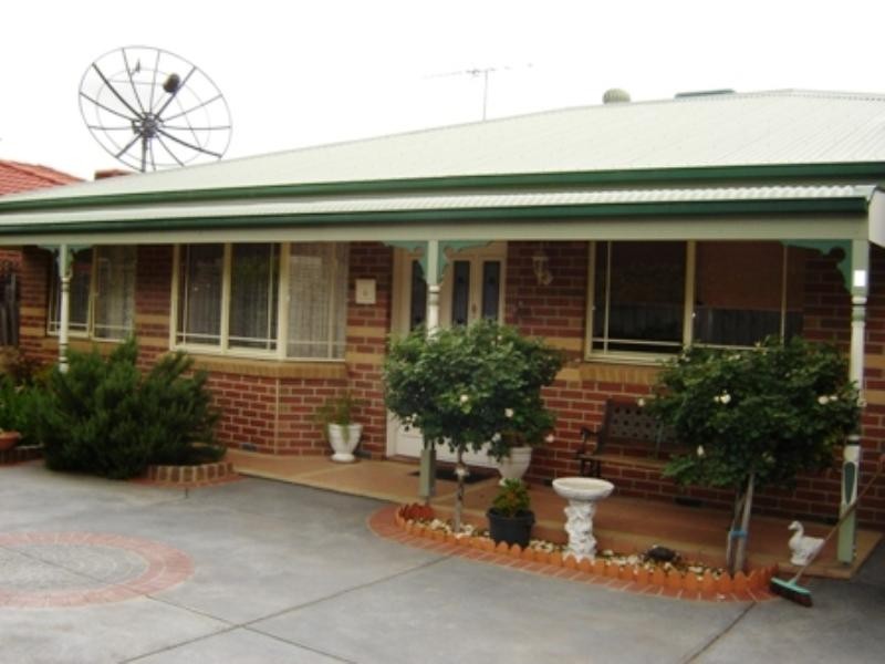 2/158 Springfield Road, Blackburn North VIC 3130