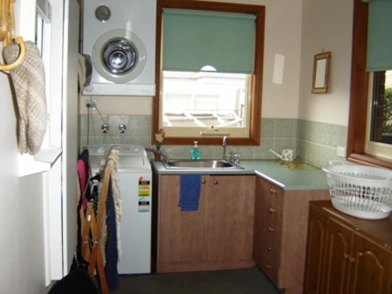 2/158 Springfield Road, Blackburn North VIC 3130