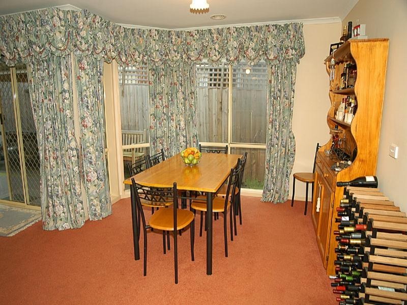 6 Ashcroft Grove, Blackburn South VIC 3130