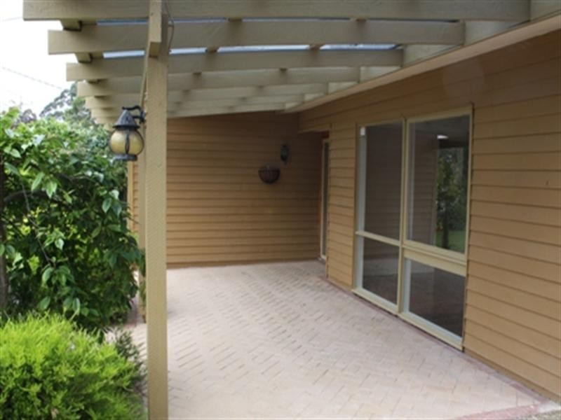 2 Almer Avenue, Blackburn VIC 3130
