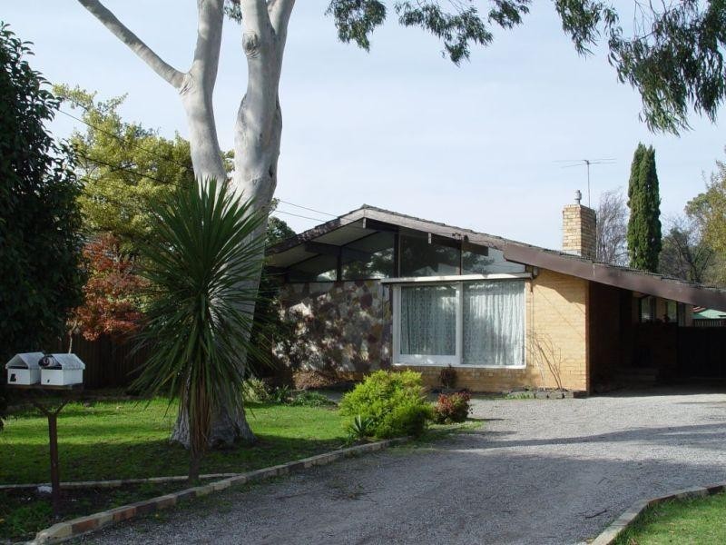 9A McClares Road, Vermont VIC 3133