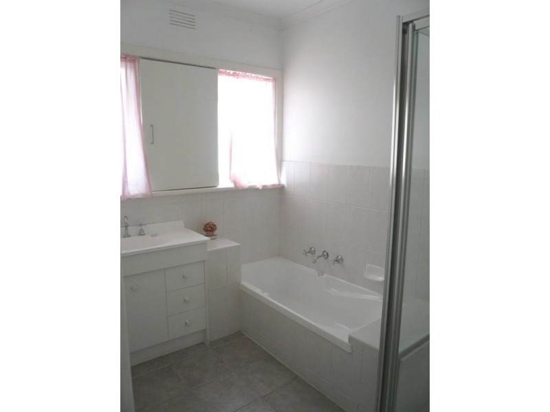 9A McClares Road, Vermont VIC 3133