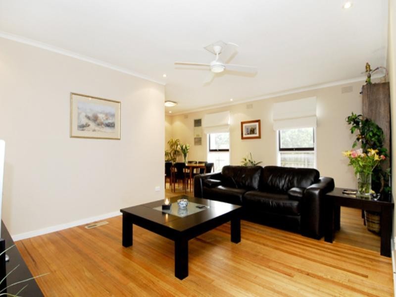 1 Dehaviland Avenue, Forest Hill VIC 3131