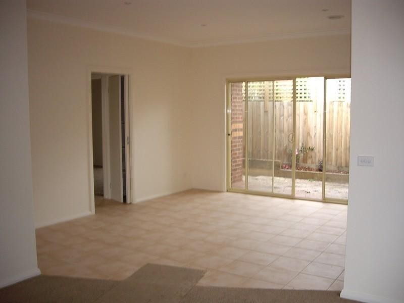 3/13 Gillies Street, Mitcham VIC 3132