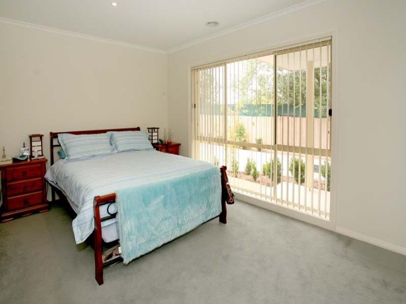 2/1 Mellowood Court, Ferntree Gully VIC 3156