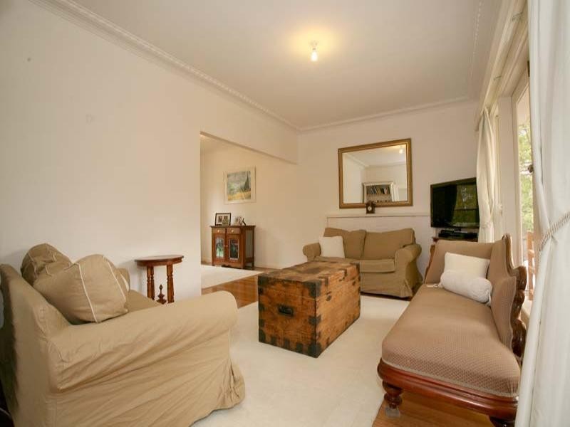 29 Rosalind Crescent, Blackburn VIC 3130