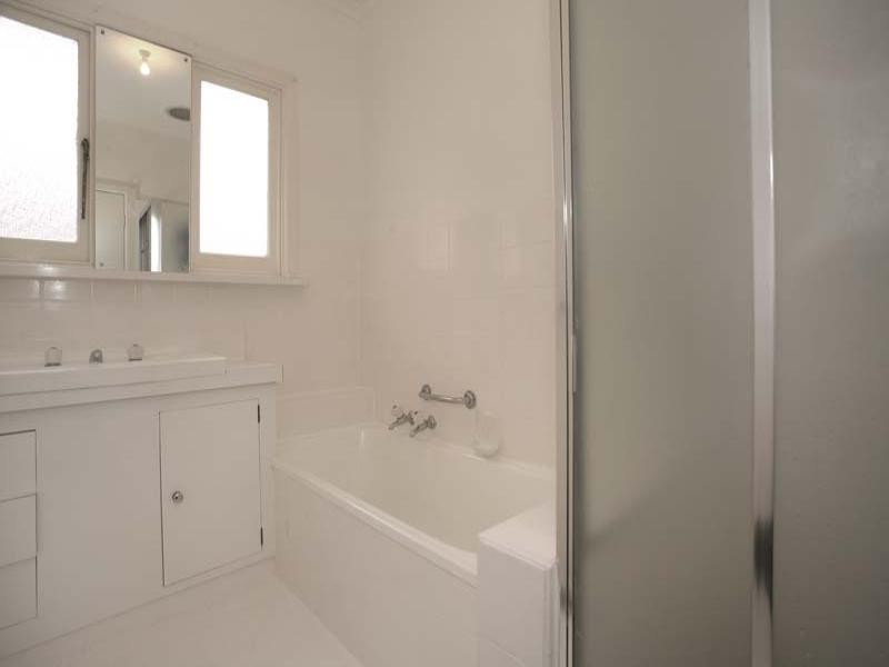 29 Rosalind Crescent, Blackburn VIC 3130