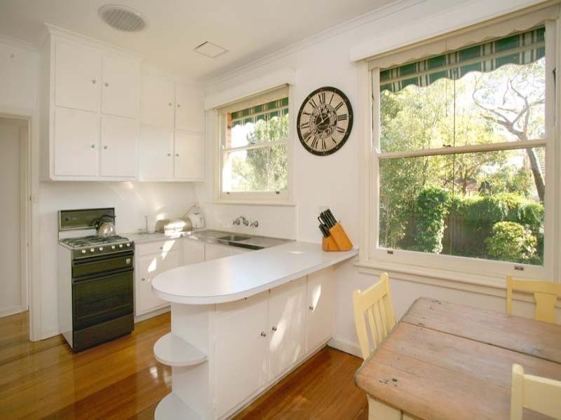 29 Rosalind Crescent, Blackburn VIC 3130
