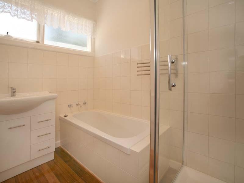 3 Edinburgh Road, Blackburn South VIC 3130