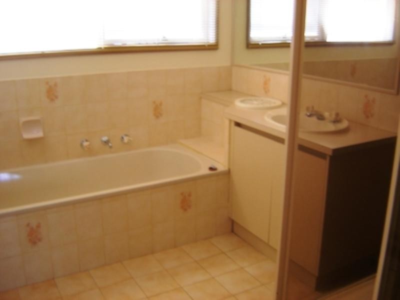 6 Radiant Crescent, Forest Hill VIC 3131