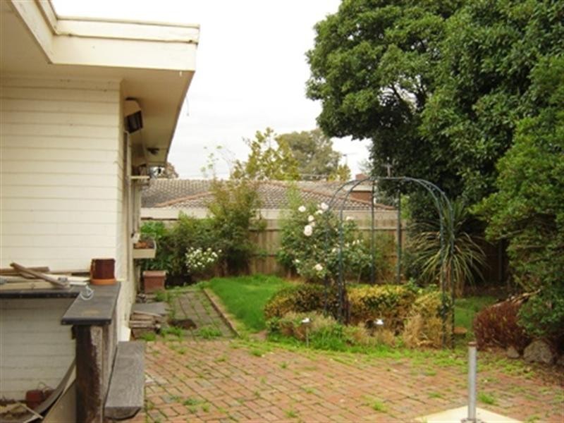 4 Consort Avenue, Vermont South VIC 3133