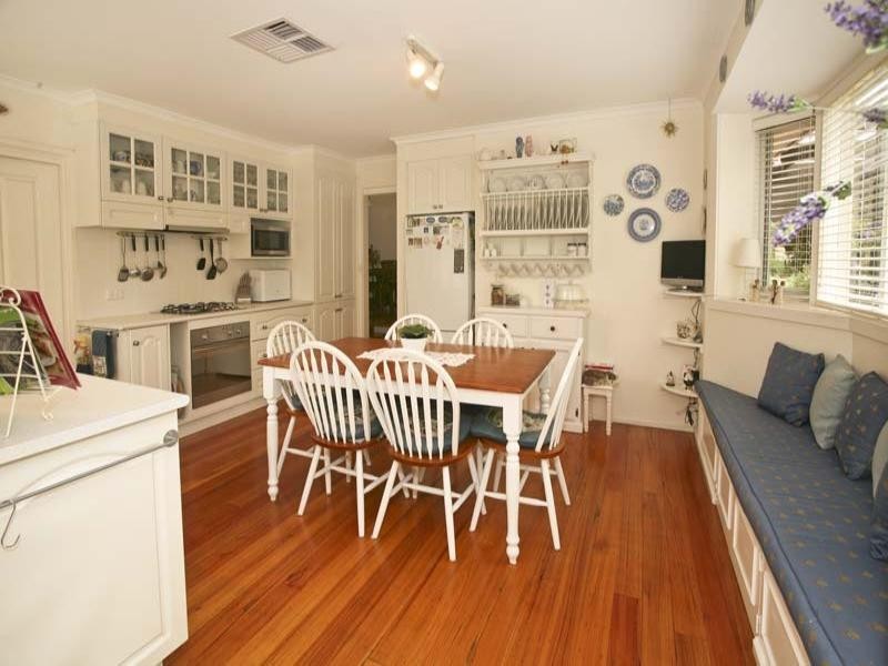 18 Nandina Street, Forest Hill VIC 3131