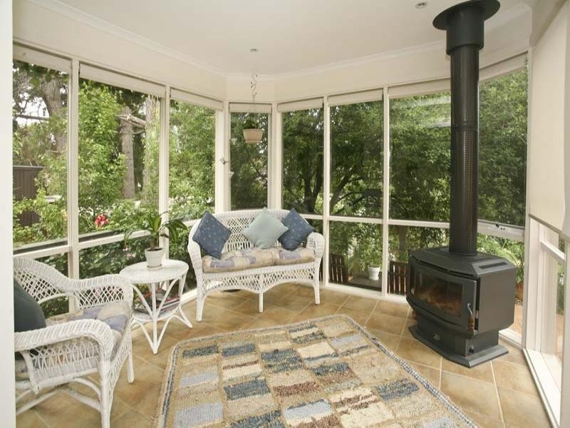 18 Nandina Street, Forest Hill VIC 3131