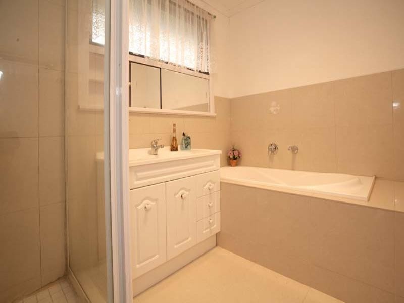 4 Telopea Avenue, Doncaster East VIC 3109