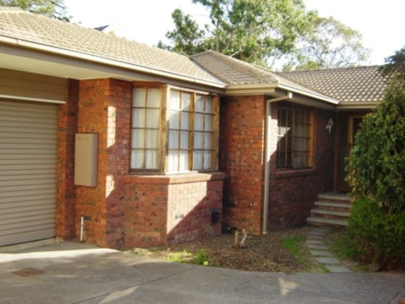 2/4 Allison Road, Forest Hill VIC 3131