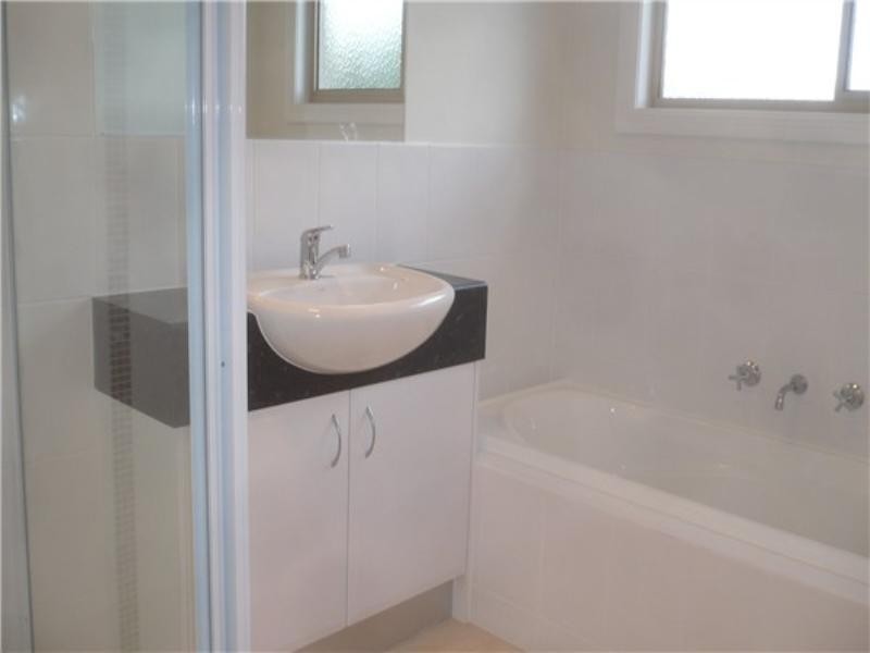 2/29 Creek Road, Mitcham VIC 3132