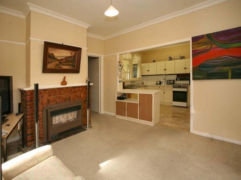 121 Surrey Road, Blackburn VIC 3130