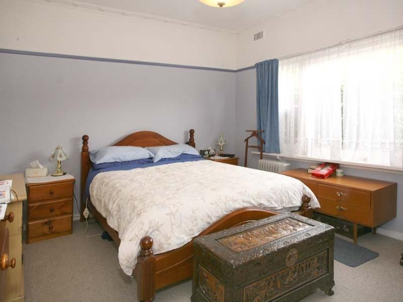 121 Surrey Road, Blackburn VIC 3130