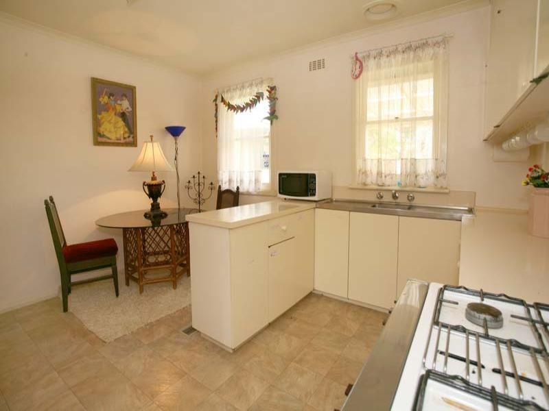 6 Rosen Street, Blackburn South VIC 3130