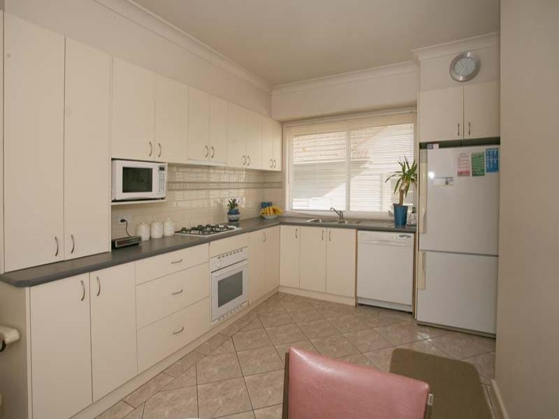 17 Hirst Street, Blackburn VIC 3130