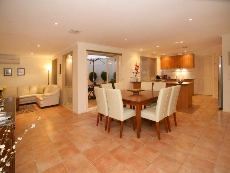 1 Westminster Close, Blackburn South VIC 3130