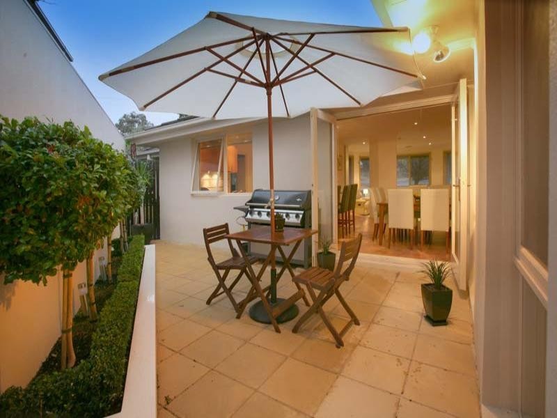 1 Westminster Close, Blackburn South VIC 3130