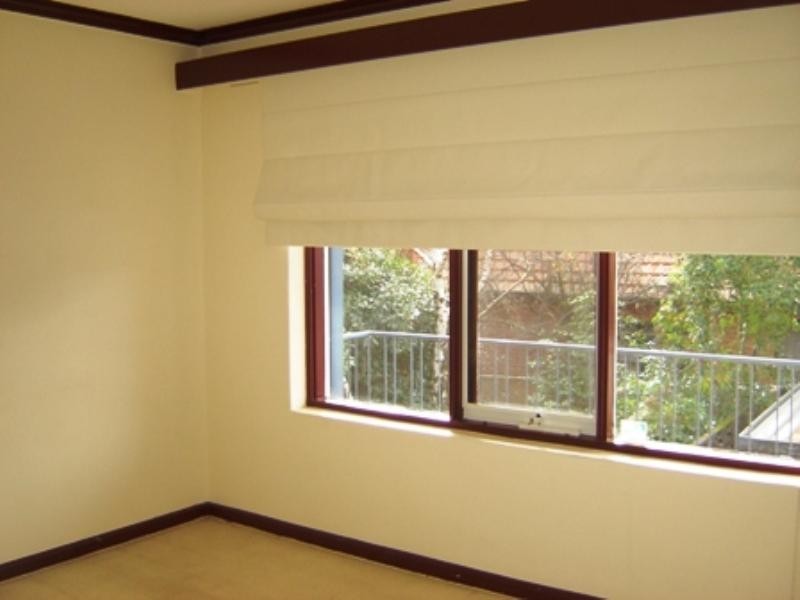 4/18 Louise Avenue, Mont Albert VIC 3127