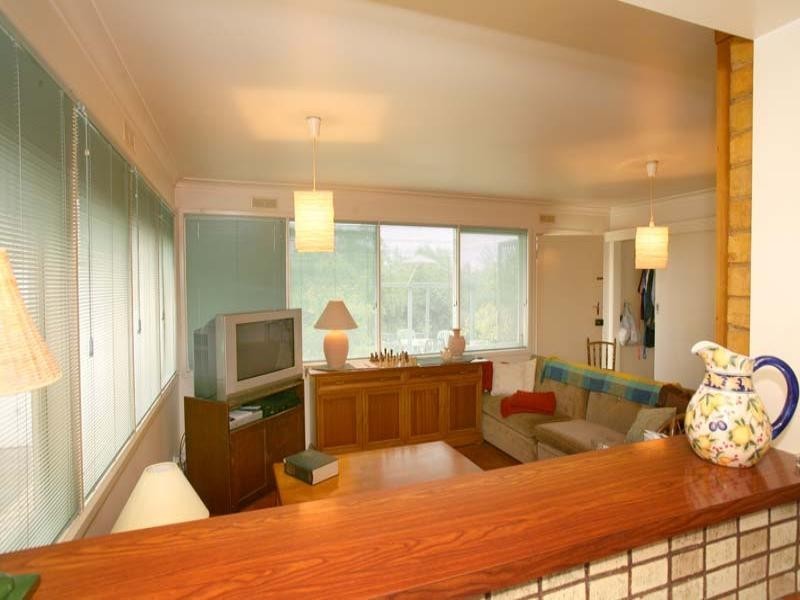 10 Taylor Avenue, Burwood East VIC 3151