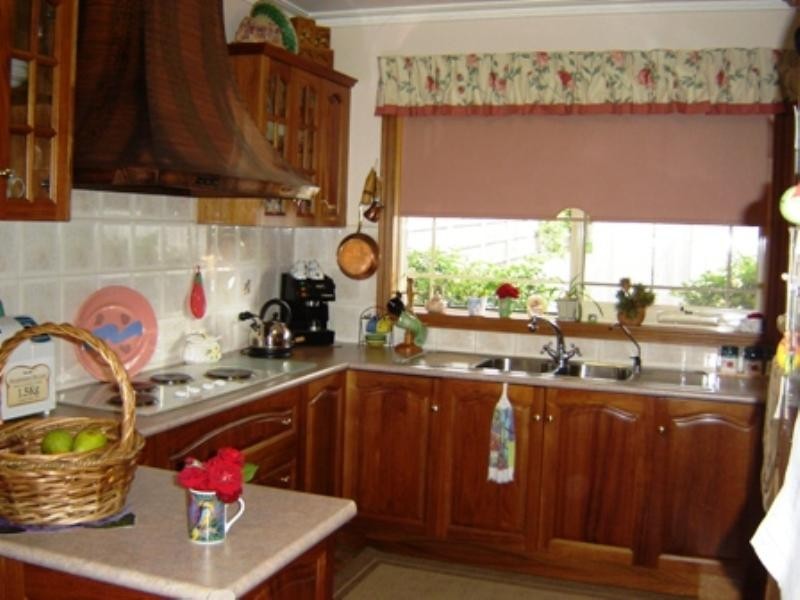 2/158 Springfield Road, Blackburn VIC 3130