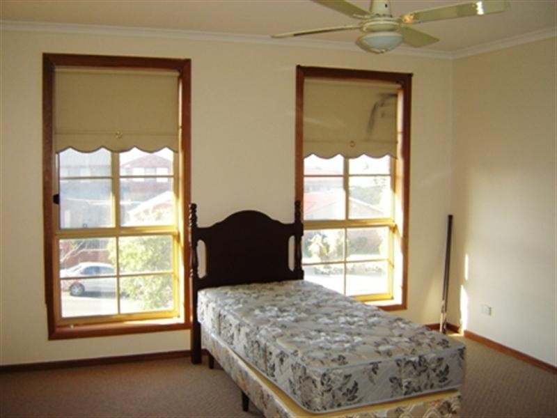 62 Cathies Lane, Wantirna South VIC 3152