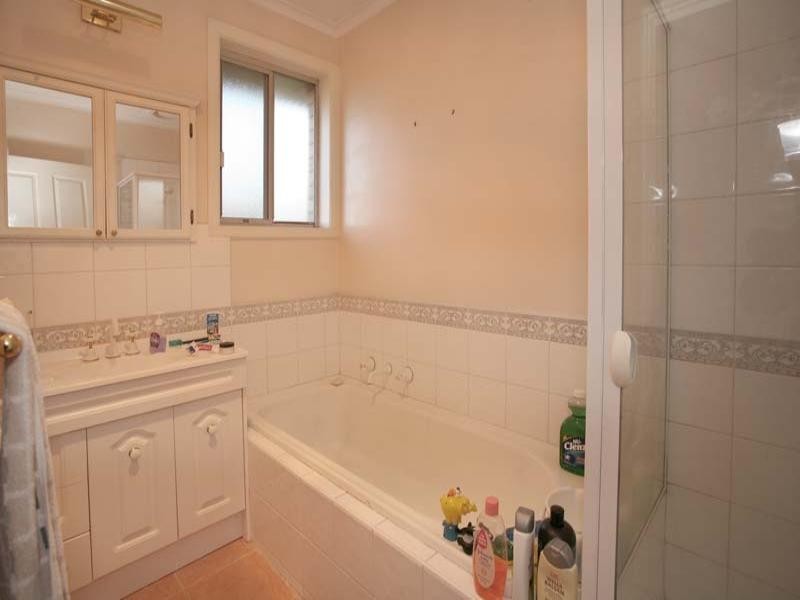 20 Bellevue Avenue, Burwood East VIC 3151