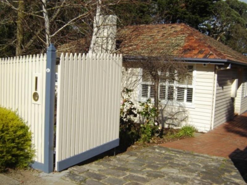 16 Stanley Grove, Blackburn VIC 3130