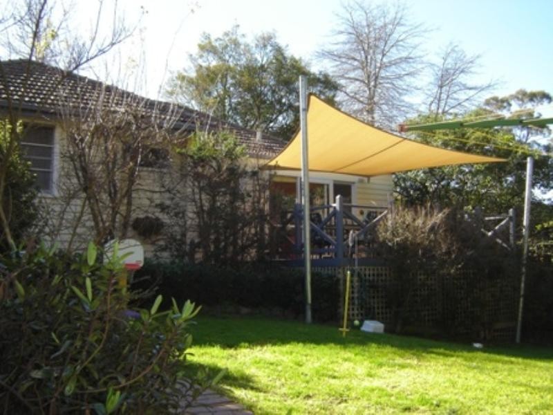 16 Stanley Grove, Blackburn VIC 3130