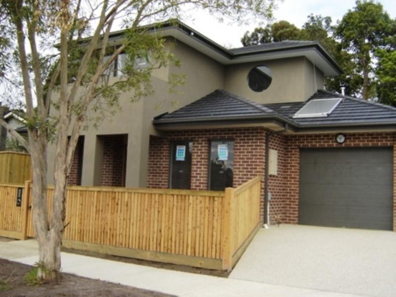 5 Peacedale Grove, Nunawading VIC 3131