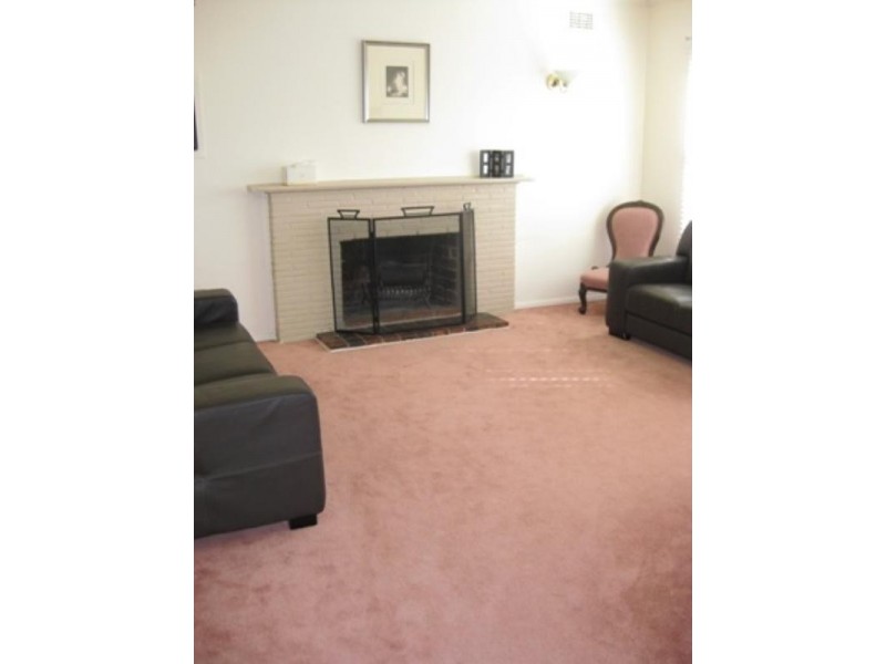2 Stanley Grove, Blackburn VIC 3130